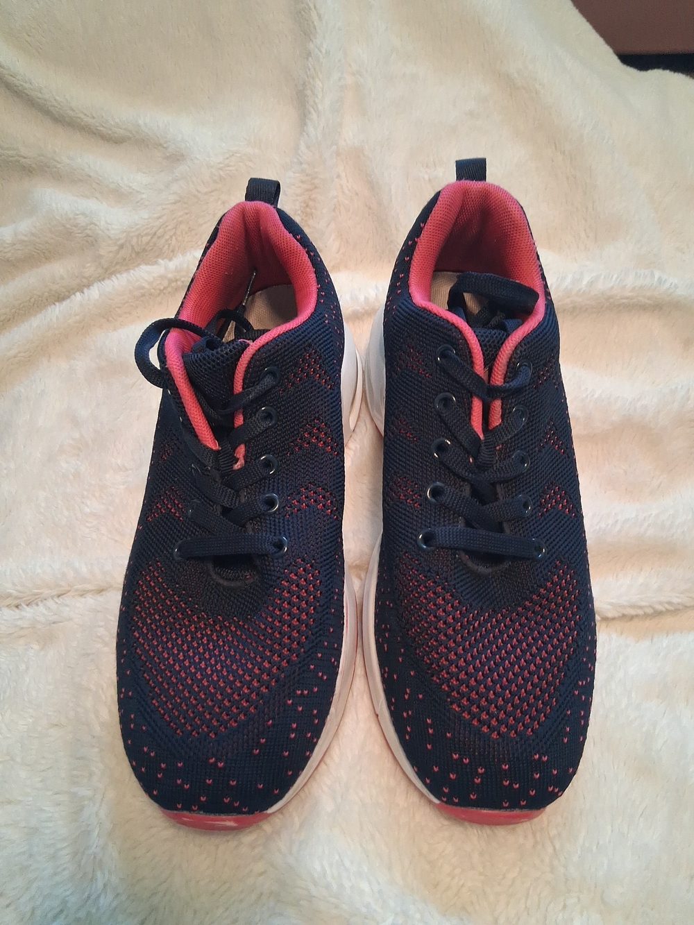 Mishansha Dark Navy Knit Sneakers with Pink Accent
